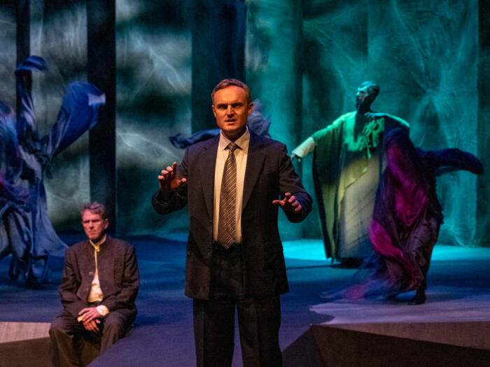 Weltenmitternacht auf sechs Metern Höhe