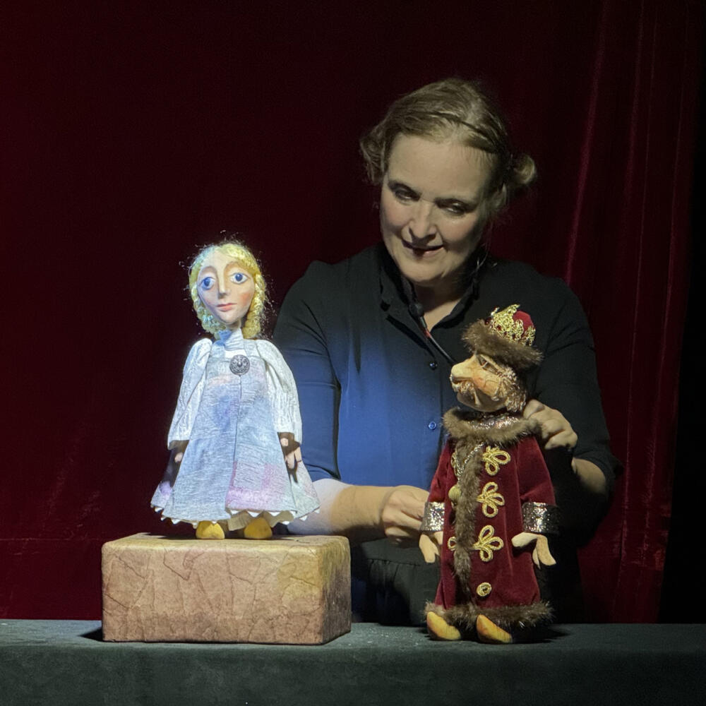 Die Puppe in der Tasche