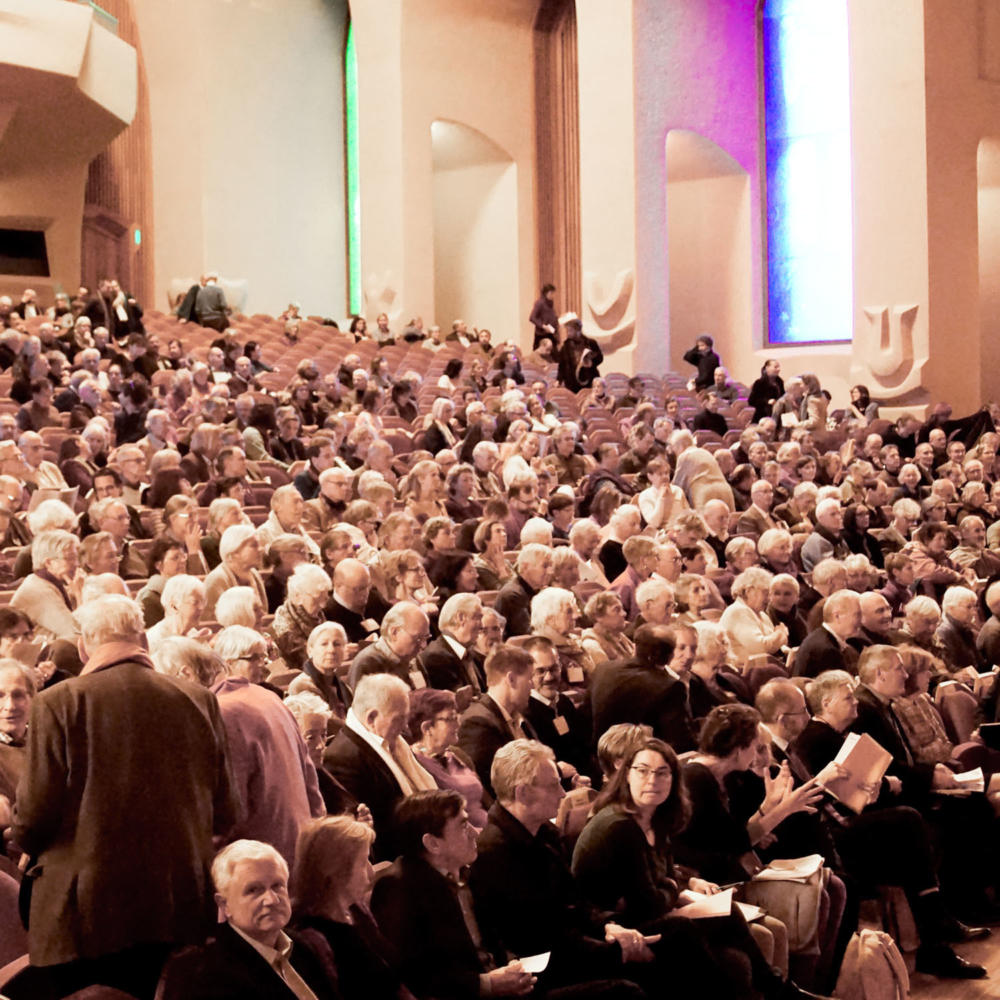 Précisions, motions et demandes des membres