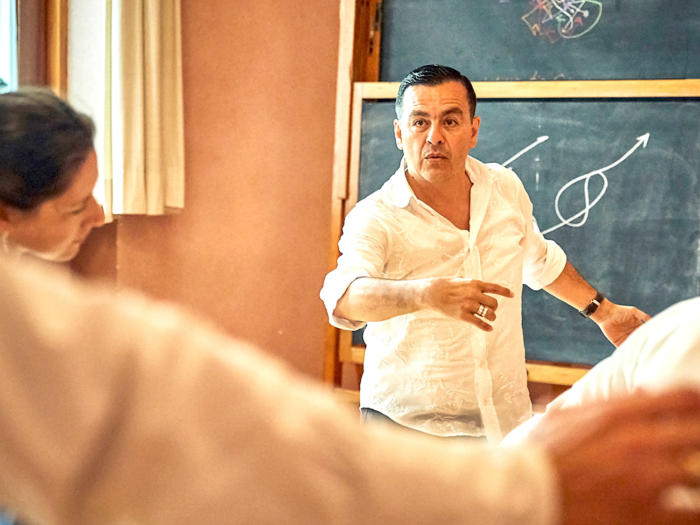 Faust: Eurythmy shows what lies in between