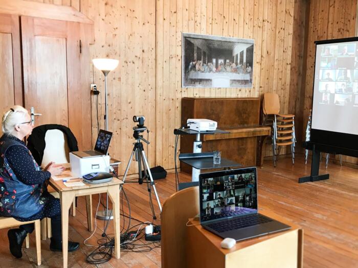 Étudier l'anthroposophie en ligne en connexion avec le monde