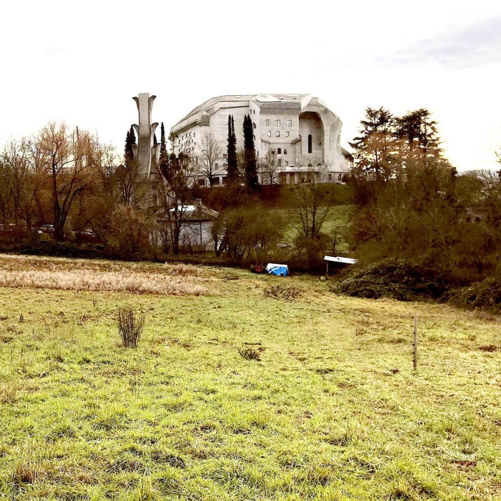 Zur Überbauung nahe dem Goetheanum-Park