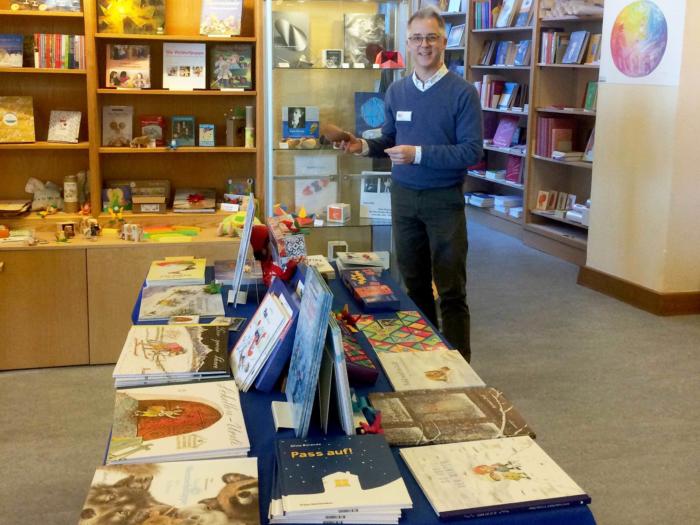 Buchhandlung am Goetheanum: Neuer Co-Geschäftsführer Claude Million