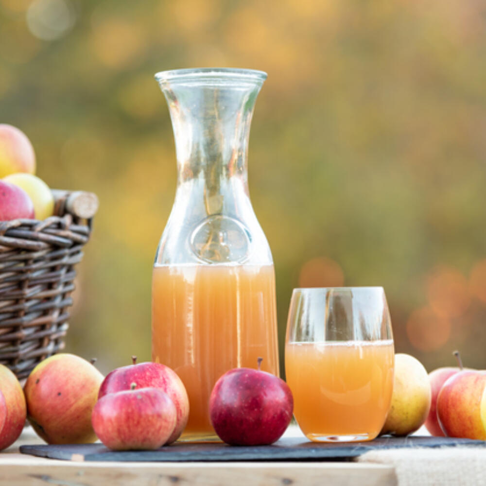 Naturally cloudy apple juice works right into the intestines