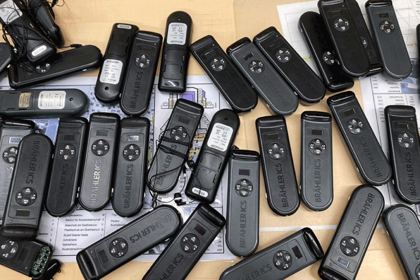 Thanks to the excellent translators, all the presentations could also be followed via hearing aids in Español, 中文, Magyarul, 日本語, Italiano, Français, 한국어, Русский, Česky, Deutsch and English. (Photo: PädSek/GG)