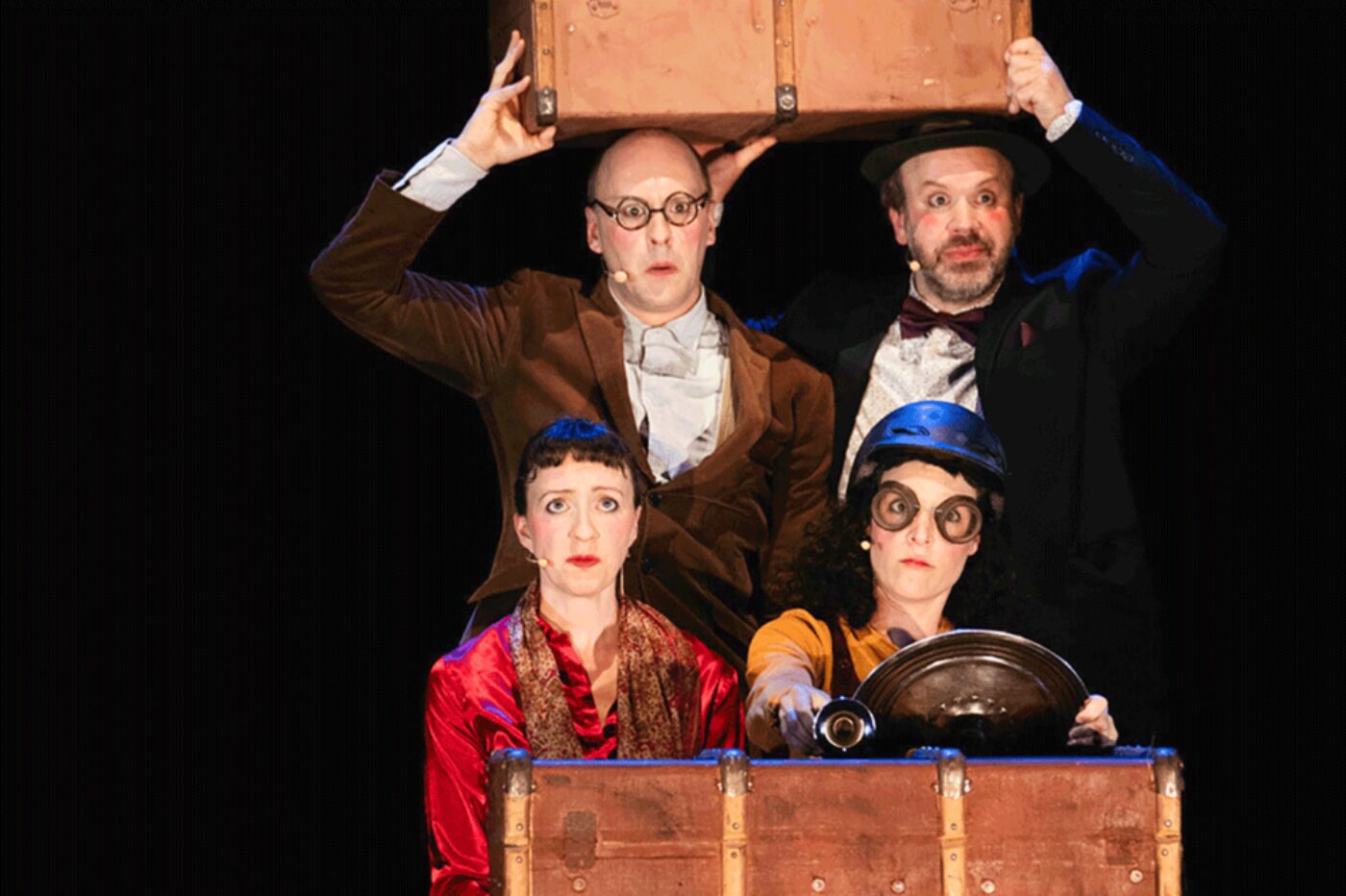 The first day of the conference concluded with the evening performance of «Voix de passage», a musical comedy by the French group «Labotempo». (Photo: Goetheanum/Xue Li)