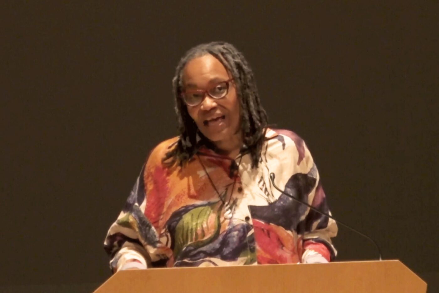 Linda William's talk was: «Developing healthy resilience through education»