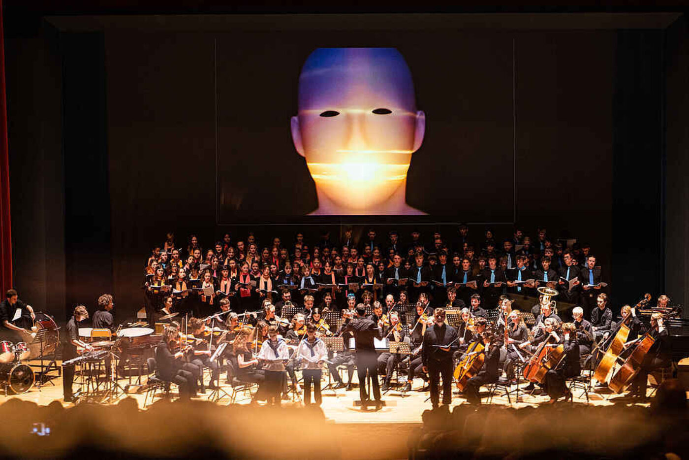 Rainer Bartesch - Stefan Albrecht with choir and orchestra of the RSS Wien Mauer